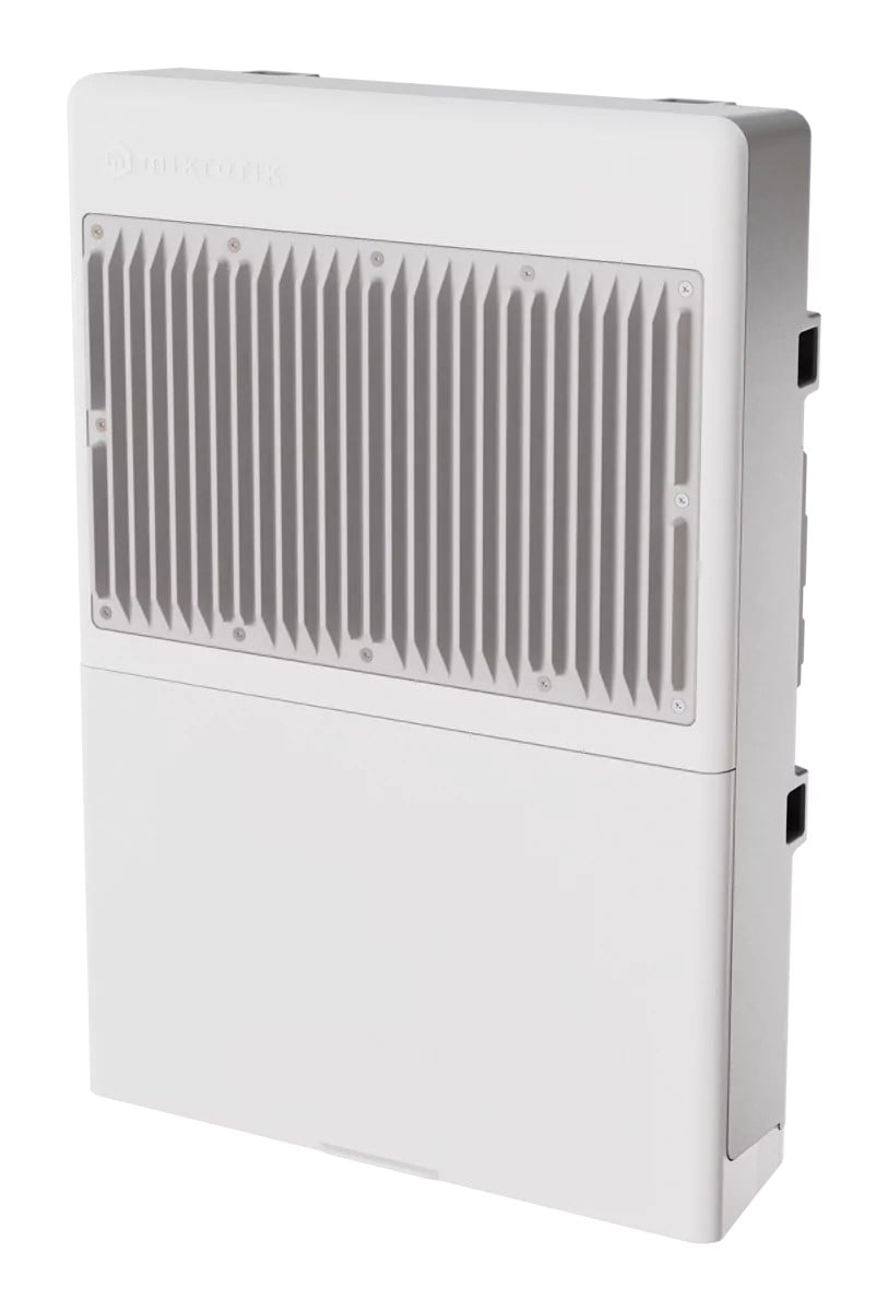 netPower Lite 8P with SwitchOS, outdoor enclosure