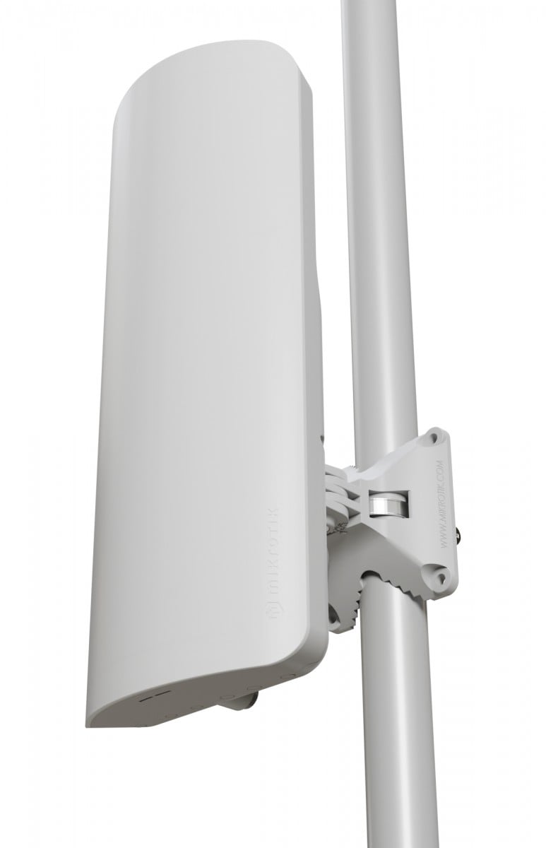 MikroTik mANTBox ax 15s (RouterOS L4), International version